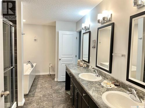 405 Second Avenue E, Spiritwood, SK - Indoor Photo Showing Bathroom