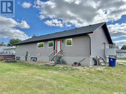 405 Second Avenue E, Spiritwood, SK - Outdoor With Exterior