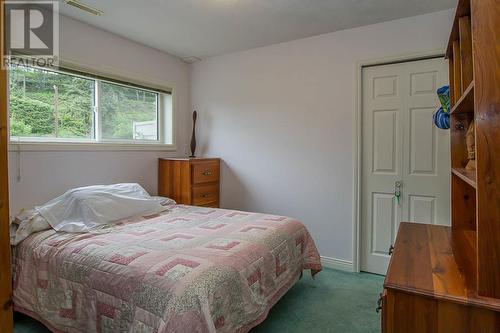 3851 10 Avenue Se, Salmon Arm, BC - Indoor Photo Showing Bedroom