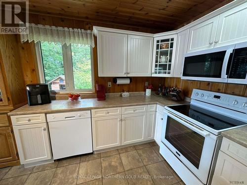 466 Grenfell Road, Timiskaming Remote Area, ON - Indoor Photo Showing Kitchen