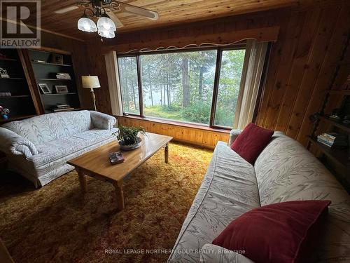 466 Grenfell Road, Timiskaming Remote Area, ON - Indoor Photo Showing Living Room