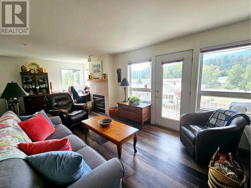 105 Knighton  Road Unit# 109, Kimberley, BC - Indoor Photo Showing Living Room