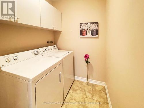 20 Village Crescent, Peterborough (Otonabee), ON - Indoor Photo Showing Laundry Room