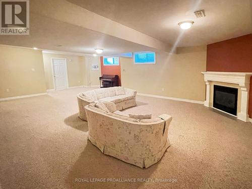 20 Village Crescent, Peterborough (Otonabee), ON - Indoor Photo Showing Other Room