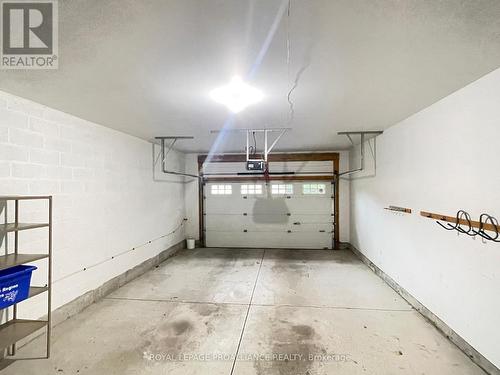 20 Village Crescent, Peterborough (Otonabee), ON - Indoor Photo Showing Garage