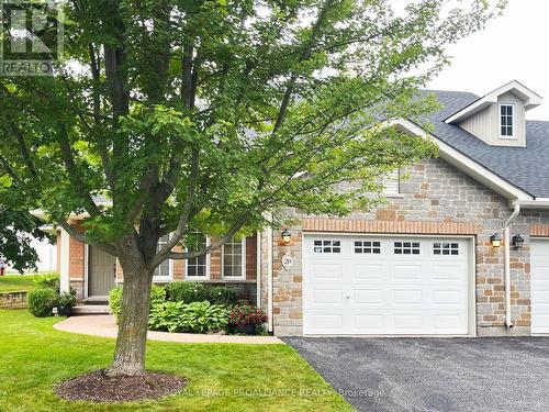 20 Village Crescent, Peterborough (Otonabee), ON - Outdoor