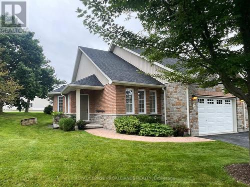 20 Village Crescent, Peterborough (Otonabee), ON - Outdoor With Facade