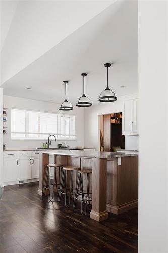 249 Penny Lane, Grande Pointe, MB - Indoor Photo Showing Kitchen