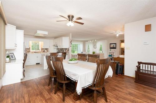 33080 Pth 12 Highway, Steinbach, MB - Indoor Photo Showing Dining Room