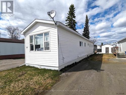 10 Michael Avenue, Timmins (Trailer Parks), ON - Outdoor