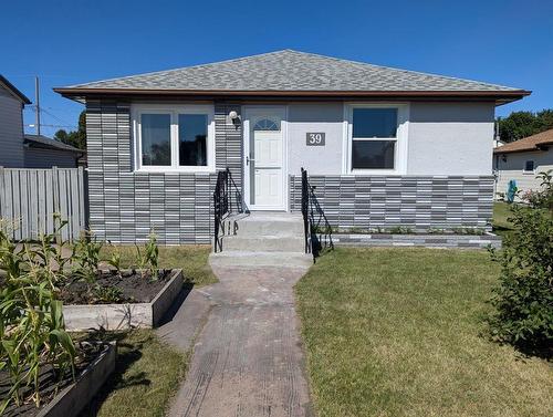 39 Ottawa Street, Carberry, MB - Outdoor