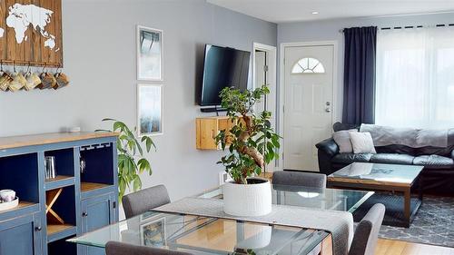 39 Ottawa Street, Carberry, MB - Indoor Photo Showing Dining Room