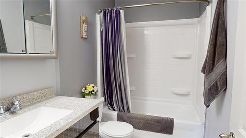 39 Ottawa Street, Carberry, MB - Indoor Photo Showing Bathroom