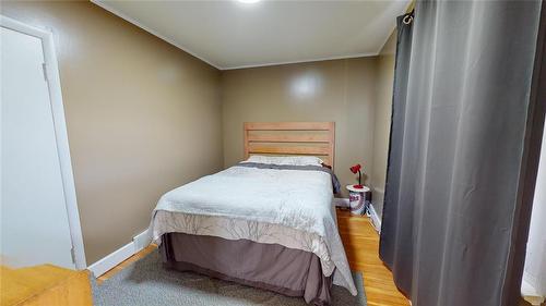 39 Ottawa Street, Carberry, MB - Indoor Photo Showing Bedroom