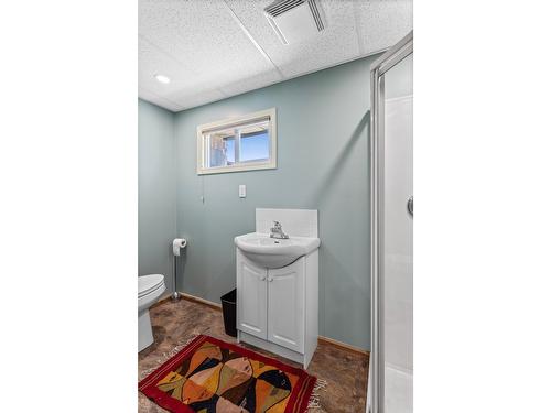 209 27Th Avenue N, Erickson, BC - Indoor Photo Showing Bathroom