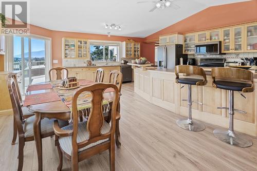 209 27Th  N Avenue, Erickson, BC - Indoor Photo Showing Dining Room