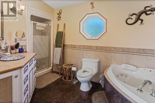 209 27Th  N Avenue, Erickson, BC - Indoor Photo Showing Bathroom