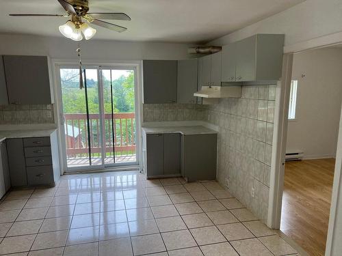 Cuisine - 1062 Ch. Laurin, Lachute, QC - Indoor Photo Showing Kitchen