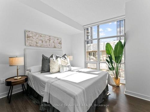 1001-10 Navy Wharf Crt, Toronto, ON - Indoor Photo Showing Bedroom