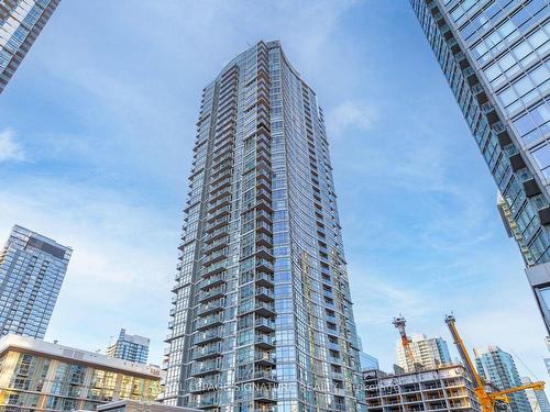 1001-10 Navy Wharf Crt, Toronto, ON - Outdoor With Facade