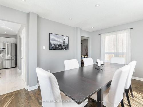 7394 Cloverleaf Crt, Mississauga, ON - Indoor Photo Showing Dining Room