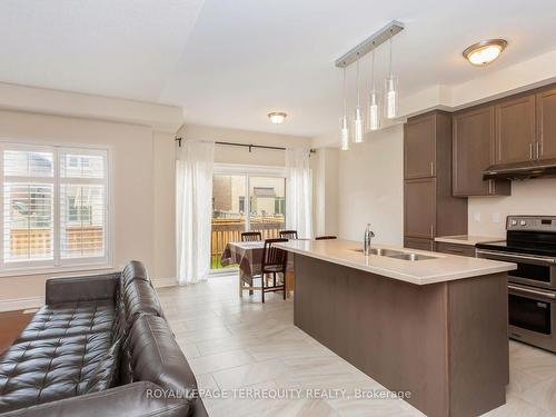 35 Prairie Creek Cres, Brampton, ON - Indoor Photo Showing Kitchen