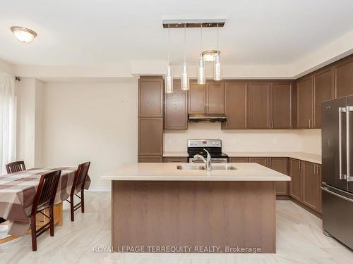 35 Prairie Creek Cres, Brampton, ON - Indoor Photo Showing Kitchen With Stainless Steel Kitchen With Double Sink