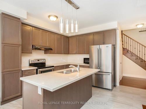 35 Prairie Creek Cres, Brampton, ON - Indoor Photo Showing Kitchen With Stainless Steel Kitchen With Double Sink