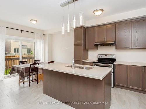 35 Prairie Creek Cres, Brampton, ON - Indoor Photo Showing Kitchen With Double Sink