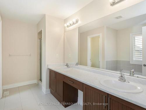 35 Prairie Creek Cres, Brampton, ON - Indoor Photo Showing Bathroom