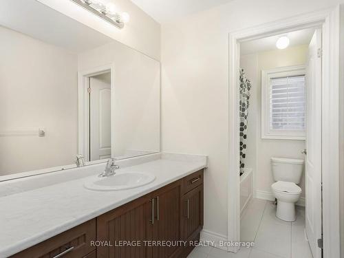 35 Prairie Creek Cres, Brampton, ON - Indoor Photo Showing Bathroom