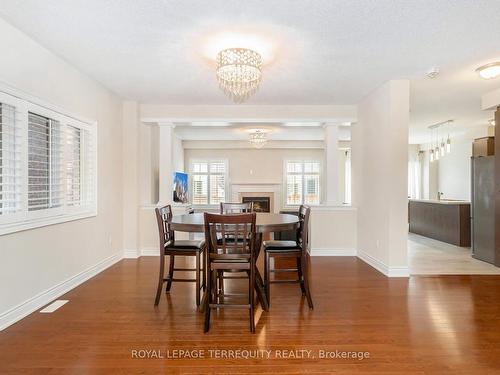 35 Prairie Creek Cres, Brampton, ON - Indoor Photo Showing Dining Room