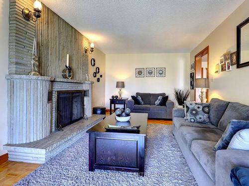 71 Fairview Rd W, Mississauga, ON - Indoor Photo Showing Living Room With Fireplace