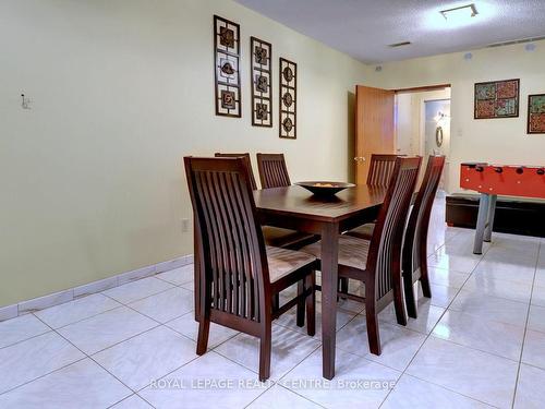 71 Fairview Rd W, Mississauga, ON - Indoor Photo Showing Dining Room