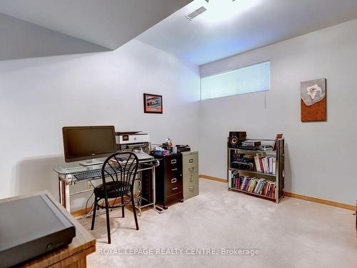 71 Fairview Rd W, Mississauga, ON - Indoor Photo Showing Other Room