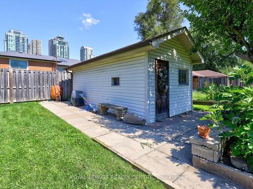 71 Fairview Rd W, Mississauga, ON - Outdoor