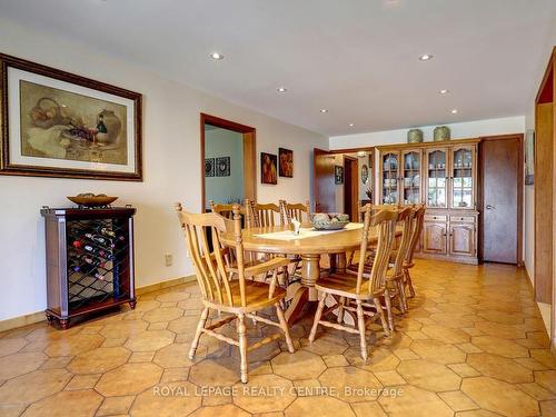 71 Fairview Rd W, Mississauga, ON - Indoor Photo Showing Dining Room