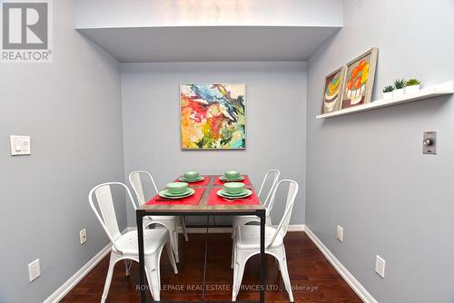 660 - 209 Fort York Boulevard, Toronto, ON - Indoor Photo Showing Dining Room