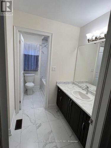 2201 Lozenby Street, Innisfil, ON - Indoor Photo Showing Bathroom