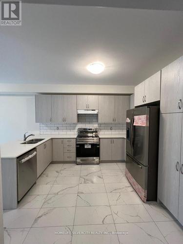 2201 Lozenby Street, Innisfil, ON - Indoor Photo Showing Kitchen