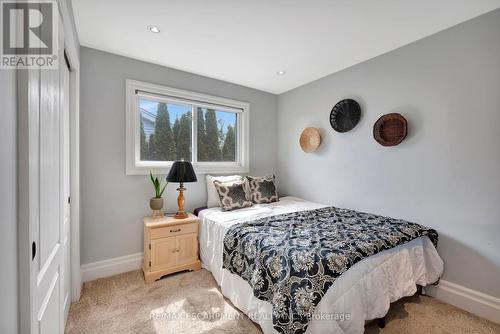 565 Second Road E, Hamilton (Stoney Creek), ON - Indoor Photo Showing Bedroom