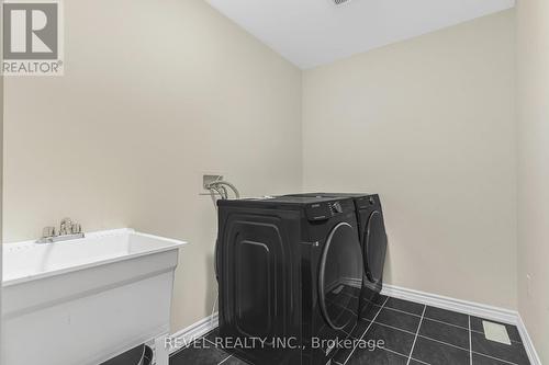 45 Rainbow Drive, Haldimand, ON - Indoor Photo Showing Laundry Room