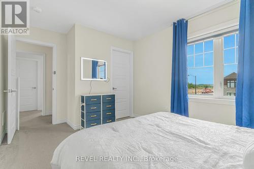 45 Rainbow Drive, Haldimand, ON - Indoor Photo Showing Bedroom