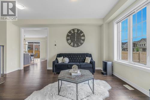 45 Rainbow Drive, Haldimand, ON - Indoor Photo Showing Living Room