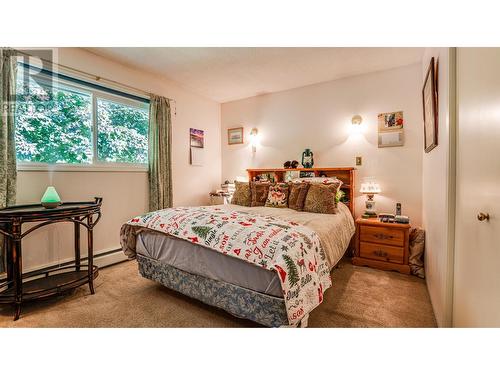 340 Lakeshore Drive, Chase, BC - Indoor Photo Showing Bedroom