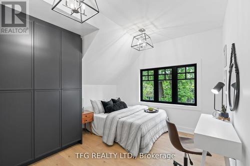 997 Mount Pleasant Road, Toronto (Mount Pleasant East), ON - Indoor Photo Showing Bedroom