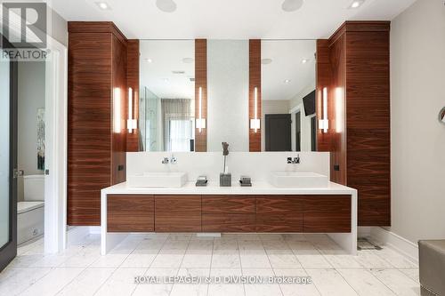 108 Mason Boulevard, Toronto (Bedford Park-Nortown), ON - Indoor Photo Showing Bathroom