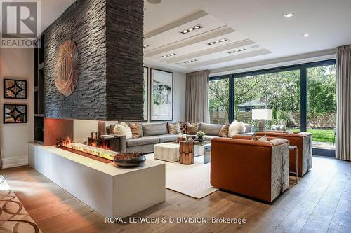 108 Mason Boulevard, Toronto (Bedford Park-Nortown), ON - Indoor Photo Showing Living Room