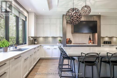 108 Mason Boulevard, Toronto (Bedford Park-Nortown), ON - Indoor Photo Showing Kitchen With Upgraded Kitchen