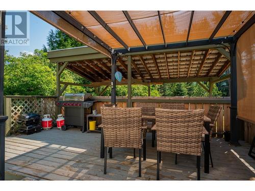 16 Park Avenue, Fruitvale, BC - Outdoor With Deck Patio Veranda With Exterior